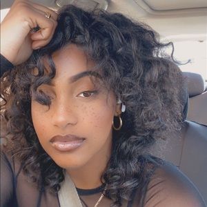 Meet your Posher, Alissa